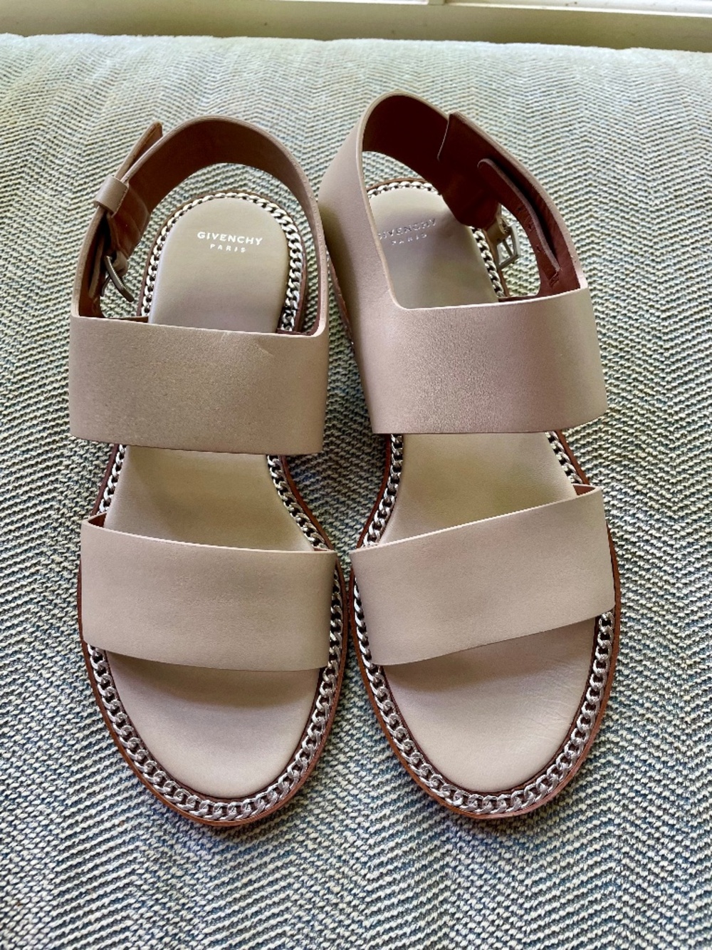 $795 Givenchy Flat Sandals Beige Leather Silver Chain Detail Size 36.5